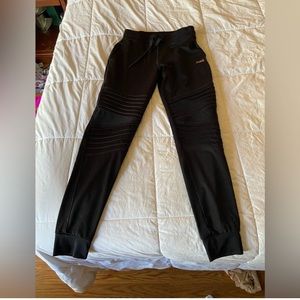 PINK ultimate yoga jogging style leggings